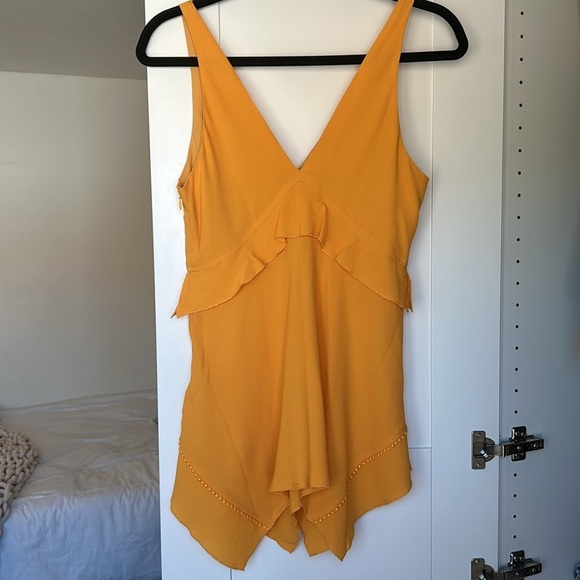 DEREK LAM 10 CROSBY Saffron V neck top size 2 - Picture 5 of 6
